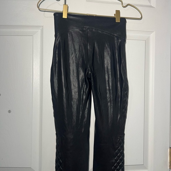 Spanx Faux Leather Moto Quilted Leggings Women XS Black Pull On Grudge Pants - Picture 7 of 10